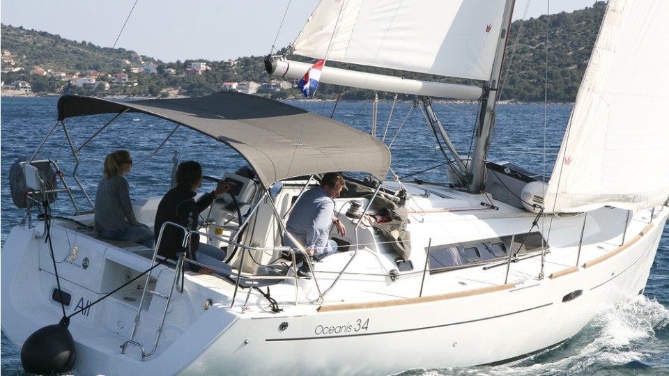 Oceanis 34.2 | Czarter jachtu Chorwacja | Travelboat