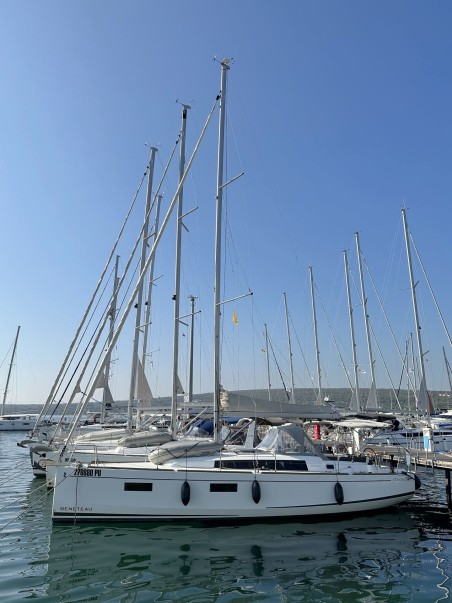 Bénéteau Oceanis 38.1 Tena