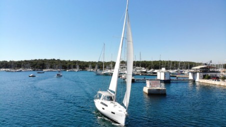 Bénéteau Oceanis 41.1 Pauline