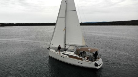 Jeanneau Sun Odyssey 389 - 2 cab. Tara