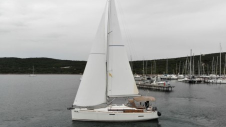 Jeanneau Sun Odyssey 389 - 2 cab. Tara