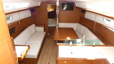 Jeanneau Sun Odyssey 389 - 2 cab. Tara