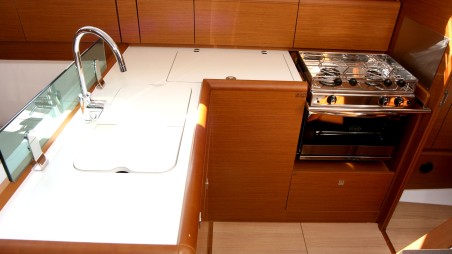 Jeanneau Sun Odyssey 389 - 2 cab. Tara