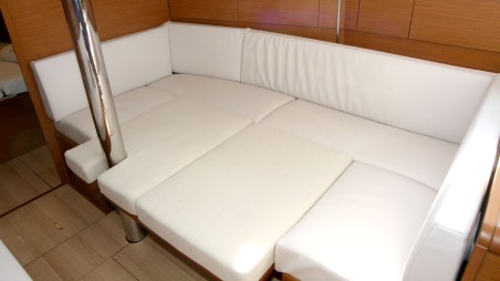 Jeanneau Sun Odyssey 389 - 2 cab. Tara