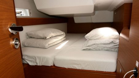 Jeanneau Sun Odyssey 479 - 4 cab. Perla