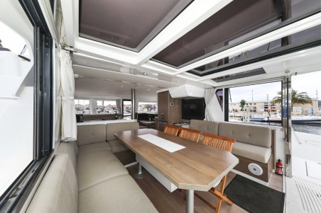 Catana Group Bali 4.2 - 4 + 1 cab. Holiday Inn