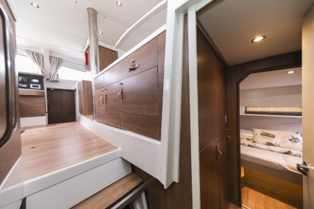 Catana Group Bali 4.2 - 4 + 1 cab. Holiday Inn