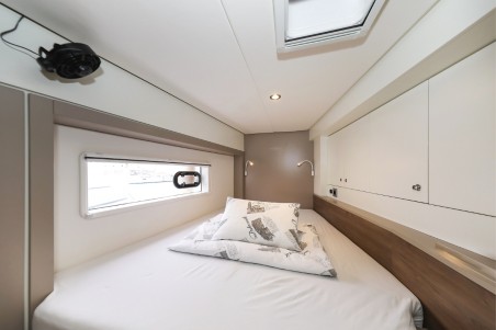 Catana Group Bali 4.2 - 4 + 1 cab. Holiday Inn