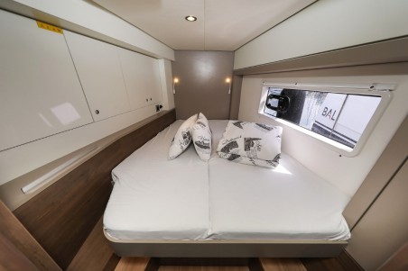 Catana Group Bali 4.2 - 4 + 1 cab. Supernova