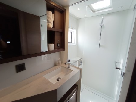 Lagoon-Bénéteau Lagoon 46 - 4 + 2 cab. Kalisi Mou