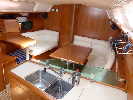 Jeanneau Sun Odyssey 37 Alki