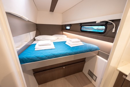 Catana Group Bali 4.1 - 4 + 2 cab. Lady Dasi