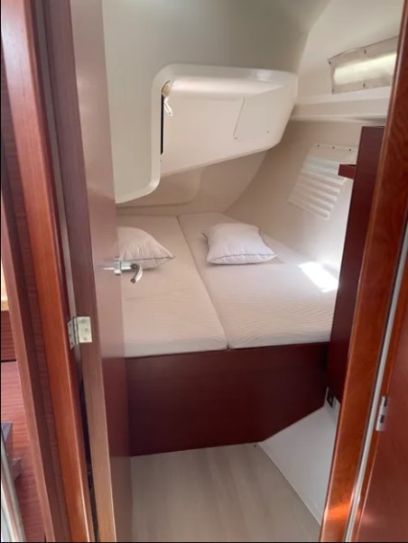 Hanse 388 | Yacht Charter Greece | Travelboat