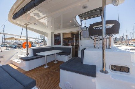 Lagoon-Bénéteau Lagoon 40 - 4 + 2 cab Deva