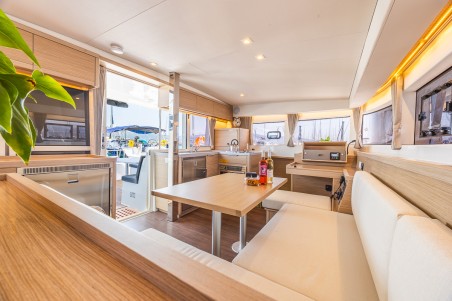 Lagoon-Bénéteau Lagoon 40 - 4 + 2 cab Deva