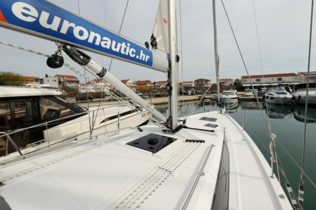 Bavaria Yachtbau Bavaria C38 Freewise
