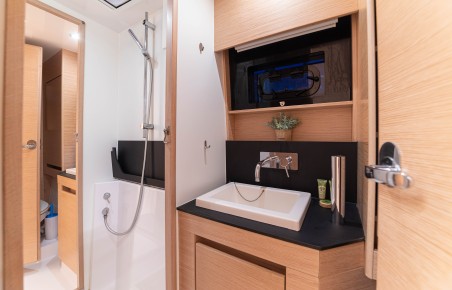 Bavaria Yachtbau Nautitech 47 Power - 4 + 2 cab. AG Princess