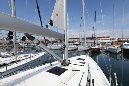 Bavaria Yachtbau Bavaria C38 Lea