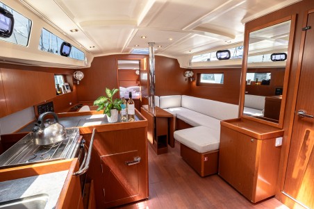 Bénéteau Oceanis 41.1 Peace