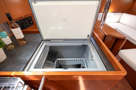 Bénéteau Oceanis 41.1 Peace