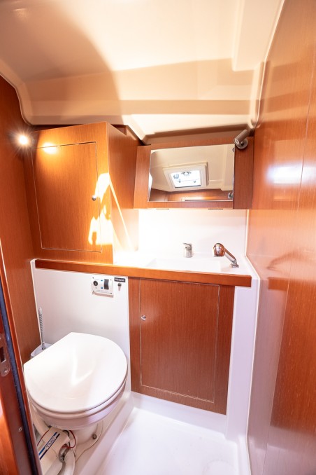 Bénéteau Oceanis 41.1 Peace