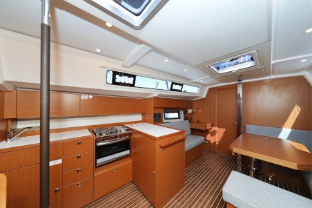 Bavaria Yachtbau Bavaria C38 Lea
