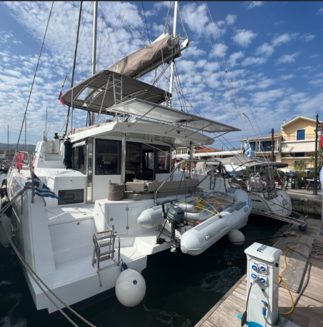 Catana Group Bali 4.4 - 4 + 2 cab. Bali 4.4