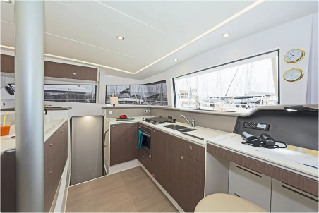 Catana Group Bali 4.1 - 4 + 2 cab. Golden Waters