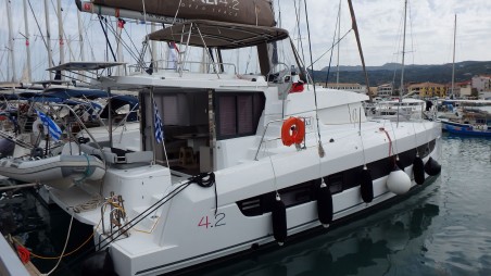 Catana Group Bali 4.2 - 4 + 2 cab. Blue Navy