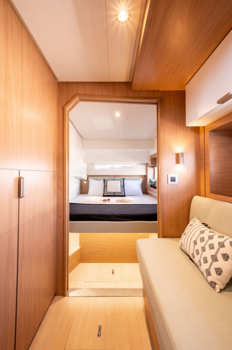 Catana Group Bali 4.2 - 4 + 2 cab. Junior Mary 1