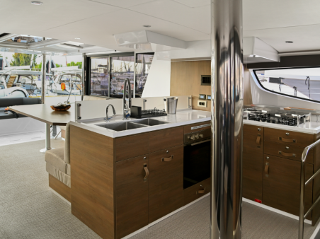 Catana Group Bali 4.6 - 5 + 2 cab. E. M