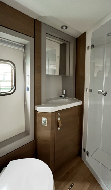 Catana Group Bali 4.6 - 5 + 2 cab. E. M