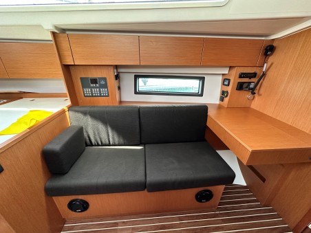 Bavaria Yachtbau Bavaria C42 Leopard