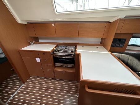 Bavaria Yachtbau Bavaria C42 Leopard