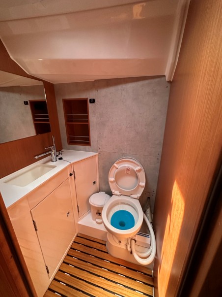 Bavaria Yachtbau Bavaria C42 Leopard