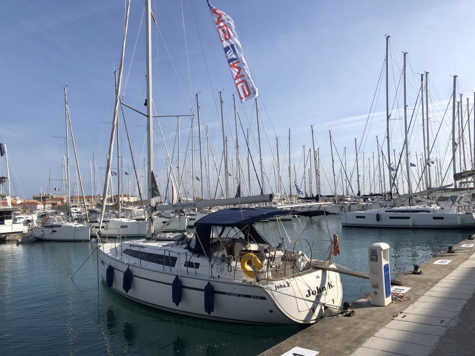 Bavaria Yachtbau Bavaria Cruiser 37 - 3 cab. John K