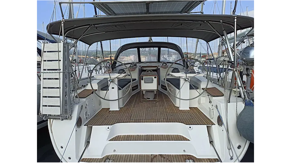 Bavaria Yachtbau Bavaria Cruiser 45 - 4 cab. Saffron