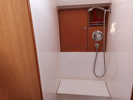 Bavaria Yachtbau Bavaria Cruiser 45 - 4 cab. Saffron