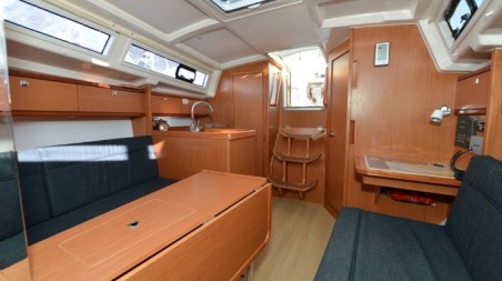 Bavaria Yachtbau Bavaria Cruiser 33 Karlo