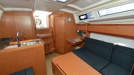Bavaria Yachtbau Bavaria Cruiser 33 Karlo