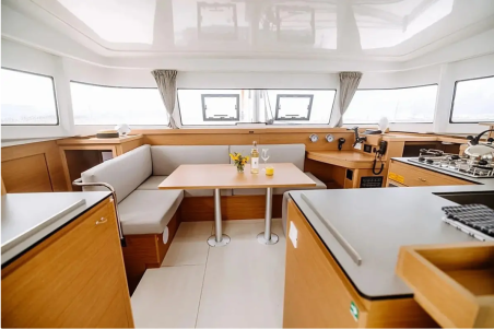 Excess Excess 11 - 4 cab. Lydia