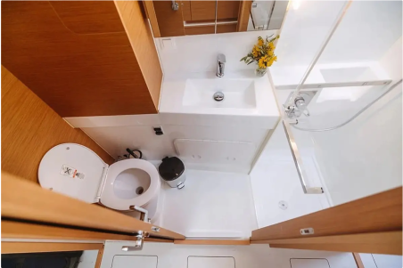 Excess Excess 11 - 4 cab. Lydia