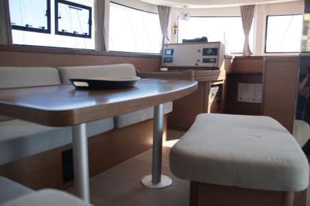 Lagoon-Bénéteau Lagoon 42 - 4 + 2 cab. Sea novels