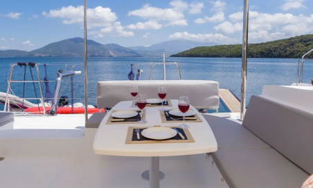 Lagoon-Bénéteau Lagoon 450 F - 4 + 2 cab. Endurance