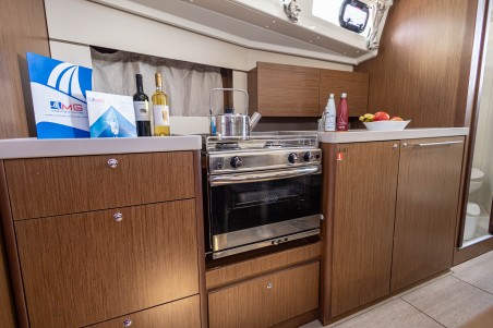 Bénéteau Oceanis 38.1 The Boss