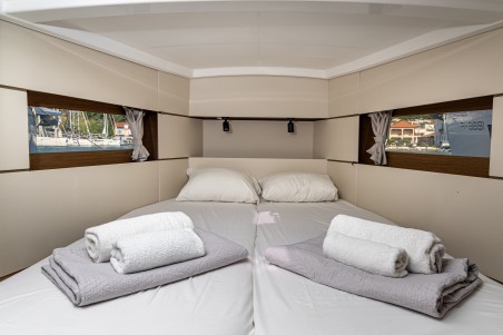 Bénéteau Oceanis 38.1 The Boss