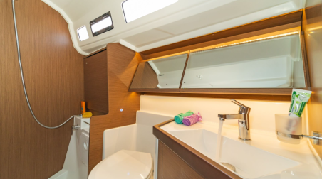 Bénéteau Oceanis 40.1 Roza