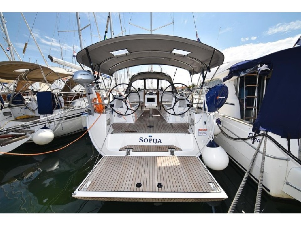 Bavaria Yachtbau Bavaria Cruiser 37 - 3 cab. Sofija