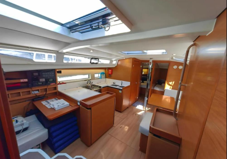 Jeanneau Sun Odyssey 440 - 4 cab. Negroni