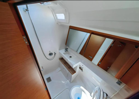 Jeanneau Sun Odyssey 440 - 4 cab. Negroni